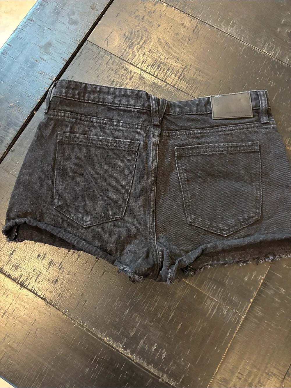Sterling & Stitch Black High Rise Sequin Short Size 29 Buckle
